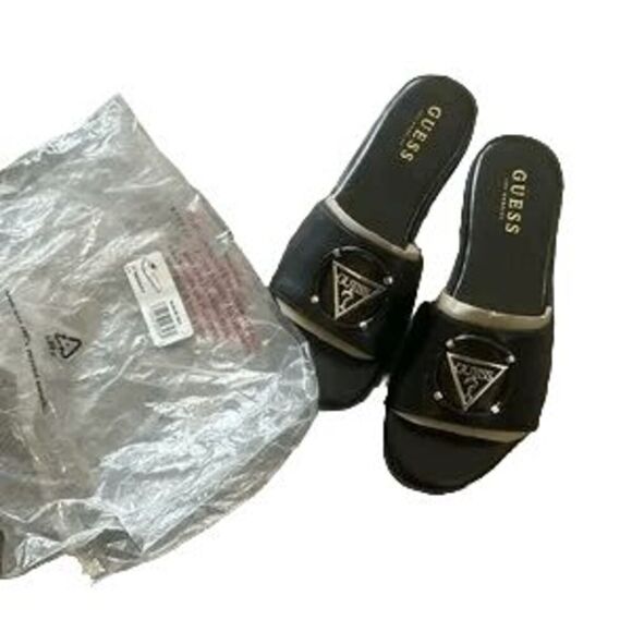Guess Slip On Magnify Faux-Leather Beach Slides Black Women's Size US 6M - Picture 5 of 5